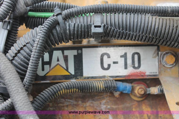 image for item H8321 1997 Freightliner FLD120 semi truck