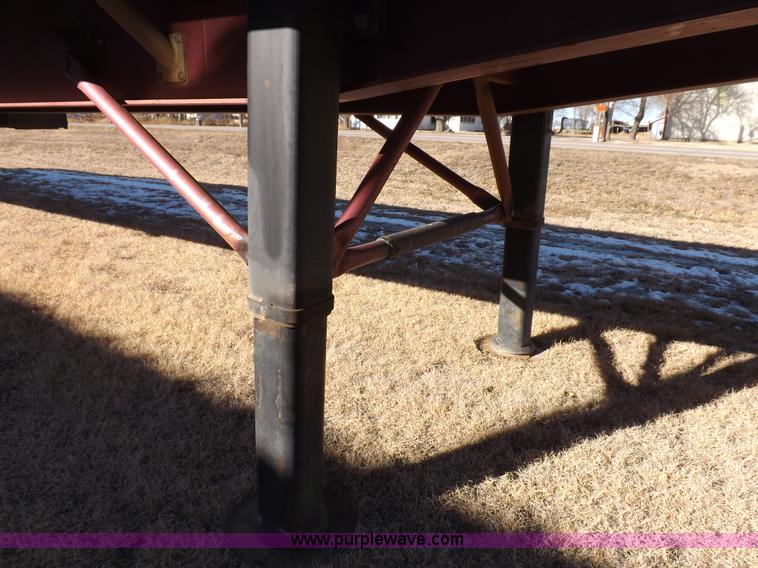 image for item I9209 1997 Wilson trailer