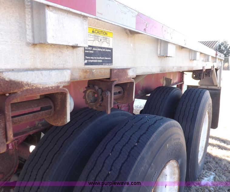 image for item I9209 1997 Wilson trailer