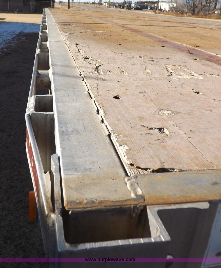 image for item I9209 1997 Wilson trailer