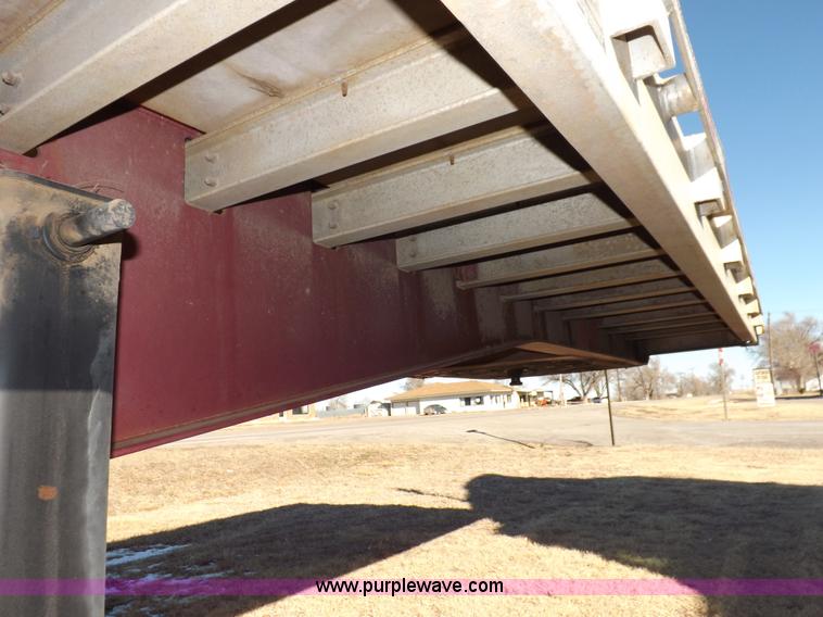 image for item I9209 1997 Wilson trailer