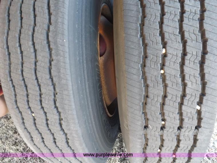 image for item I9209 1997 Wilson trailer