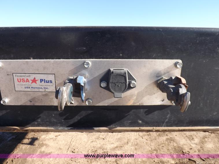 image for item I9222 2012 Transcraft step deck trailer