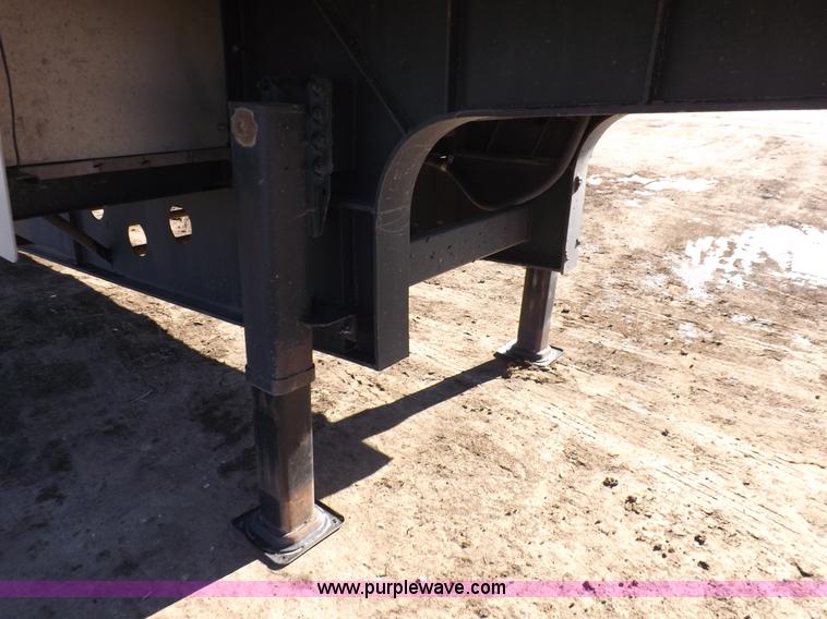 image for item I9222 2012 Transcraft step deck trailer