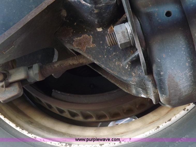 image for item I9222 2012 Transcraft step deck trailer