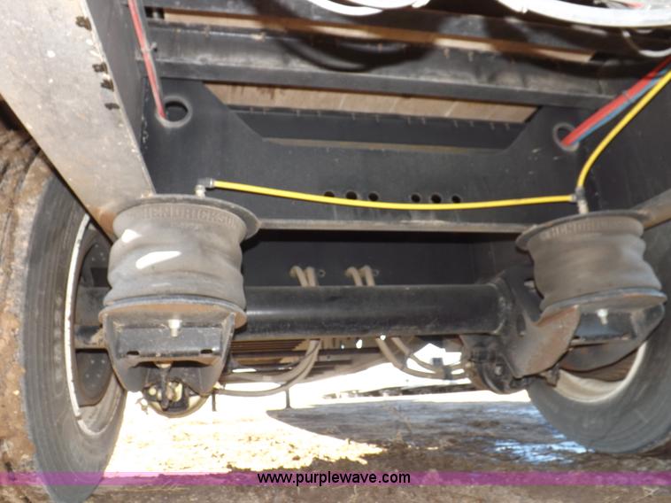 image for item I9222 2012 Transcraft step deck trailer