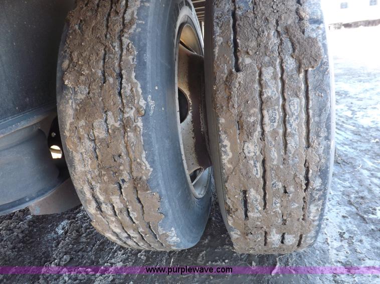 image for item I9222 2012 Transcraft step deck trailer