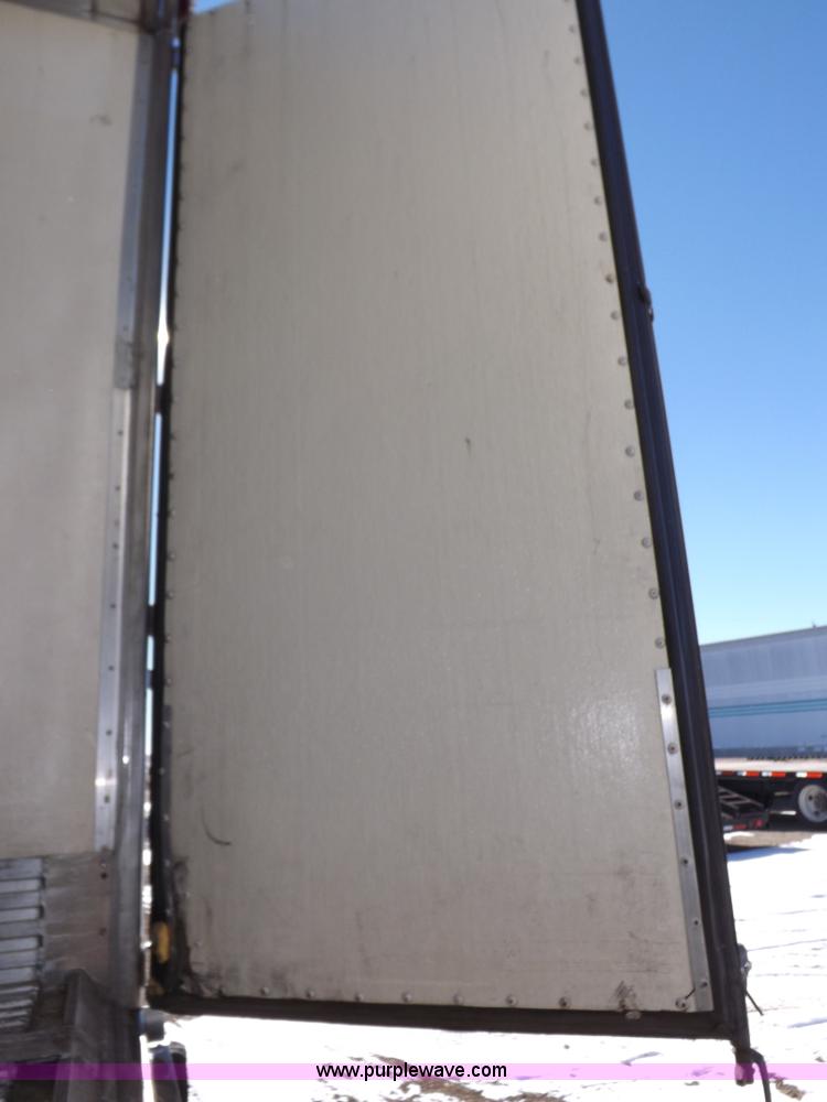 image for item I9224 2005 Utility 3000R refrigerated trailer