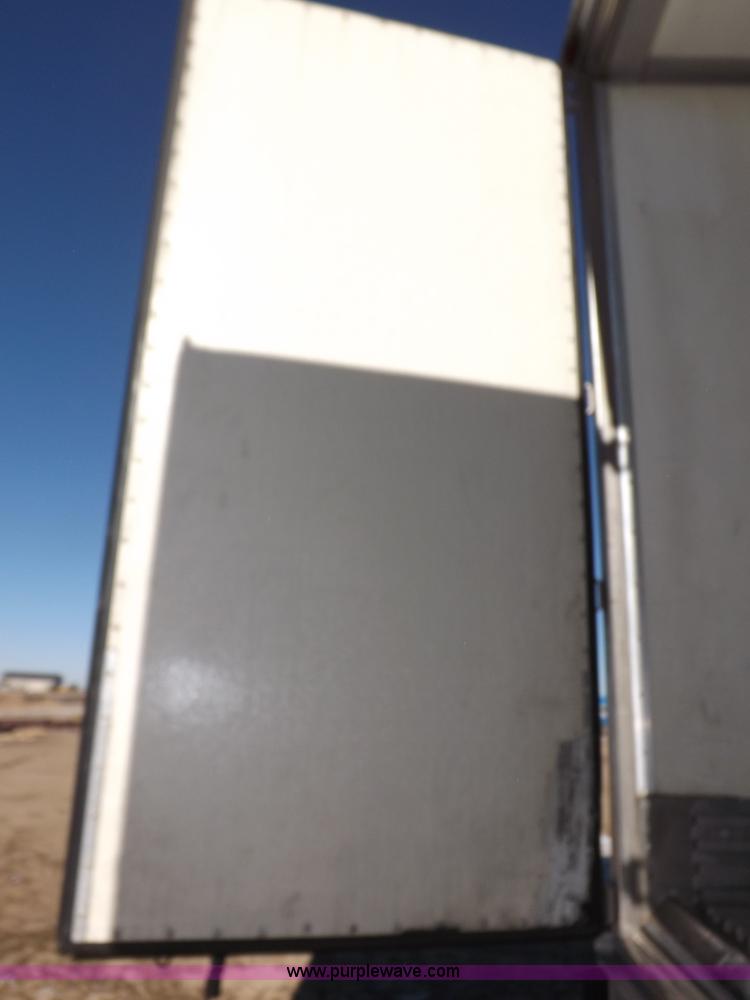 image for item I9224 2005 Utility 3000R refrigerated trailer