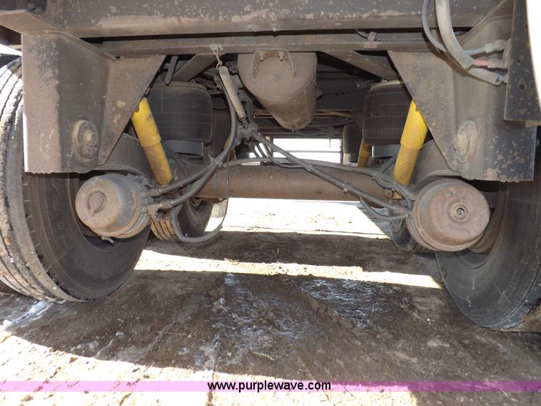 image for item I9224 2005 Utility 3000R refrigerated trailer