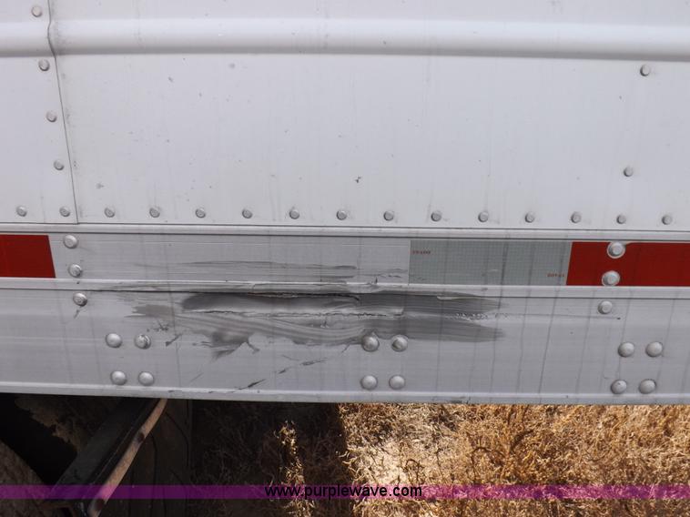 image for item I9224 2005 Utility 3000R refrigerated trailer