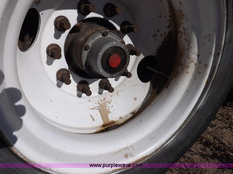 image for item I9224 2005 Utility 3000R refrigerated trailer