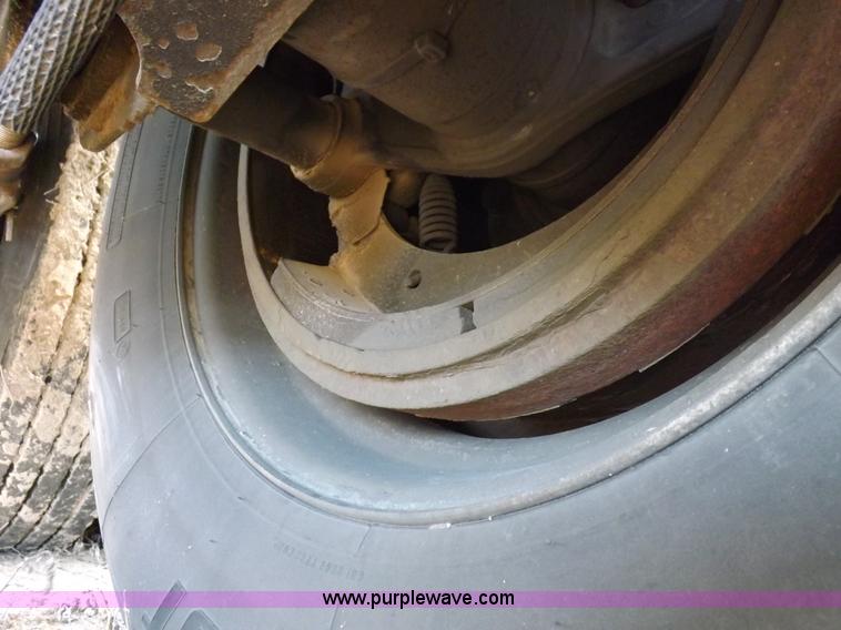 image for item I9224 2005 Utility 3000R refrigerated trailer