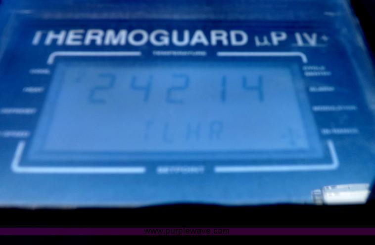 image for item I9226 2000 Great Dane refrigerated trailer