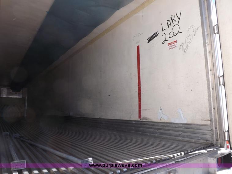 image for item I9226 2000 Great Dane refrigerated trailer