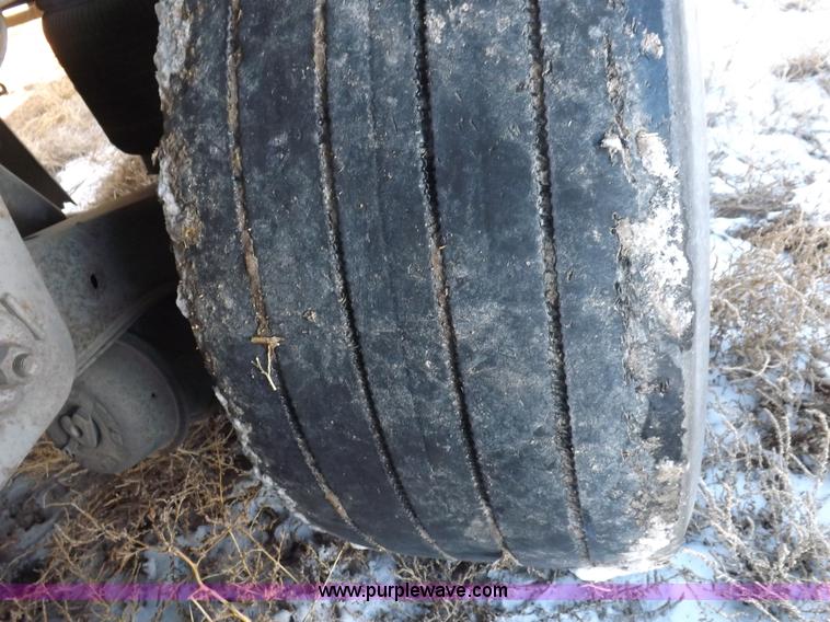 image for item I9226 2000 Great Dane refrigerated trailer