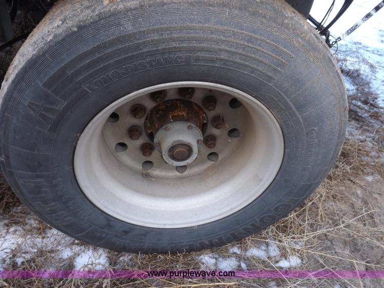 image for item I9226 2000 Great Dane refrigerated trailer