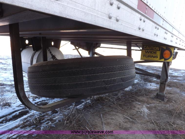 image for item I9226 2000 Great Dane refrigerated trailer