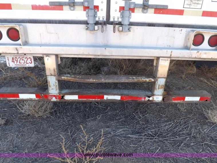 image for item I9226 2000 Great Dane refrigerated trailer