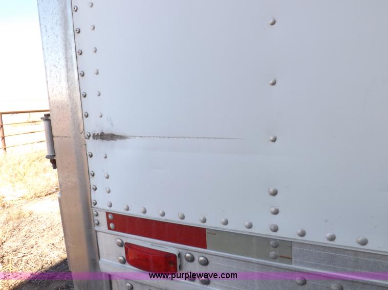 image for item I9226 2000 Great Dane refrigerated trailer