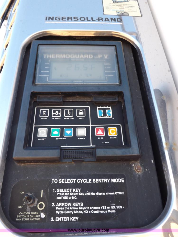 image for item I9227 2000 Great Dane refrigerated trailer