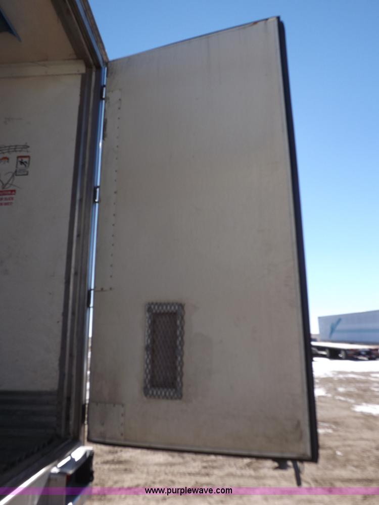 image for item I9227 2000 Great Dane refrigerated trailer