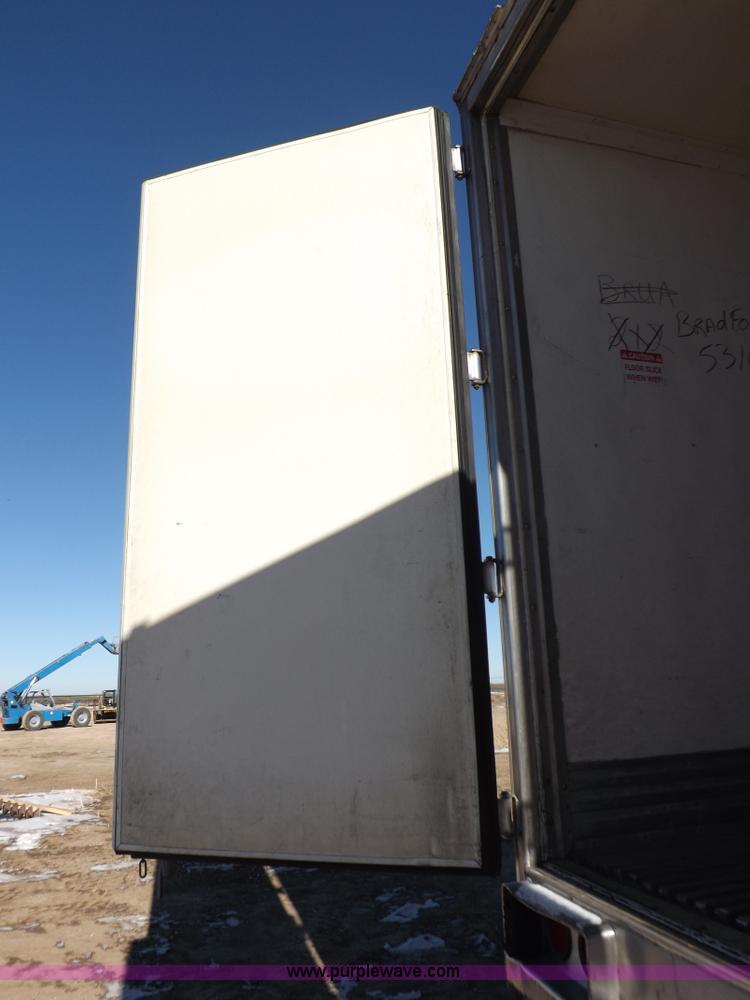 image for item I9227 2000 Great Dane refrigerated trailer