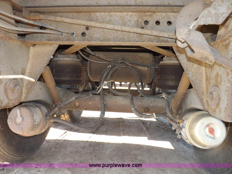 image for item I9227 2000 Great Dane refrigerated trailer