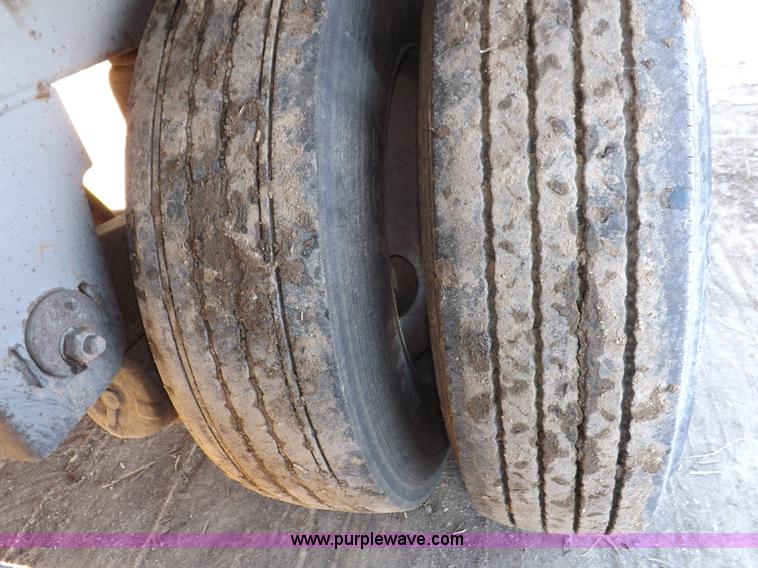 image for item I9227 2000 Great Dane refrigerated trailer