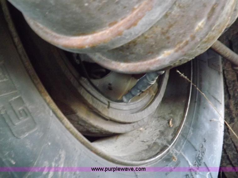 image for item I9227 2000 Great Dane refrigerated trailer