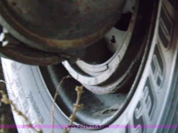 image for item I9227 2000 Great Dane refrigerated trailer