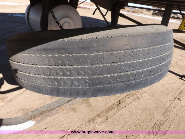 image for item I9227 2000 Great Dane refrigerated trailer