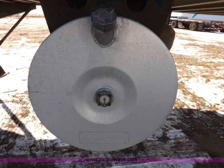 image for item I9230 2000 Great Dane refrigerated trailer