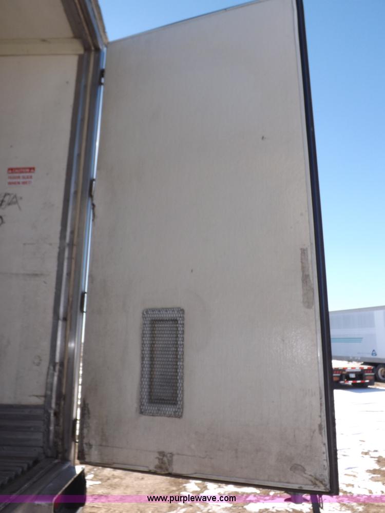 image for item I9230 2000 Great Dane refrigerated trailer