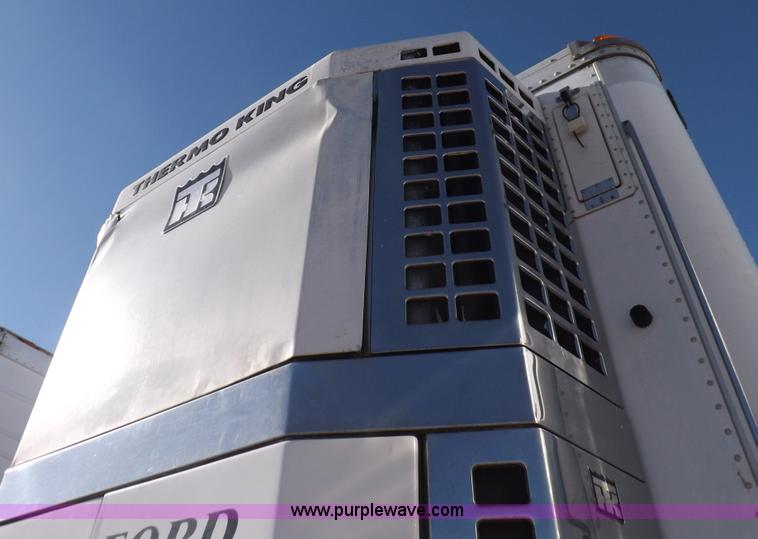 image for item I9230 2000 Great Dane refrigerated trailer