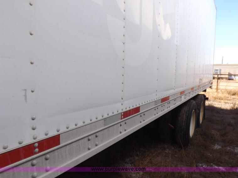 image for item I9230 2000 Great Dane refrigerated trailer