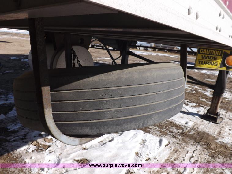 image for item I9230 2000 Great Dane refrigerated trailer