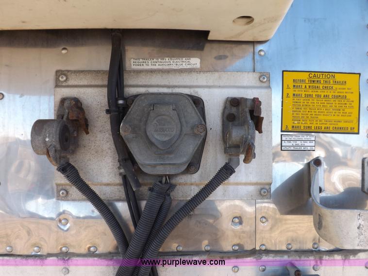 image for item I9231 2003 Utility refrigerated trailer