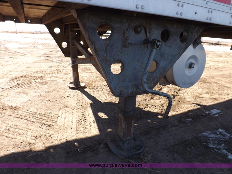 image for item I9231 2003 Utility refrigerated trailer