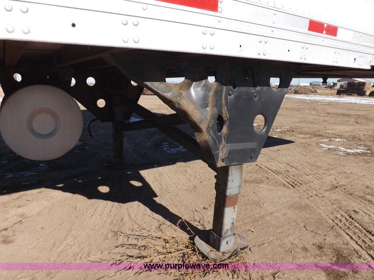image for item I9231 2003 Utility refrigerated trailer