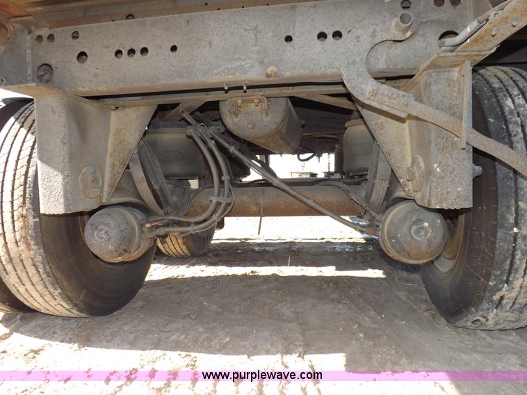 image for item I9231 2003 Utility refrigerated trailer