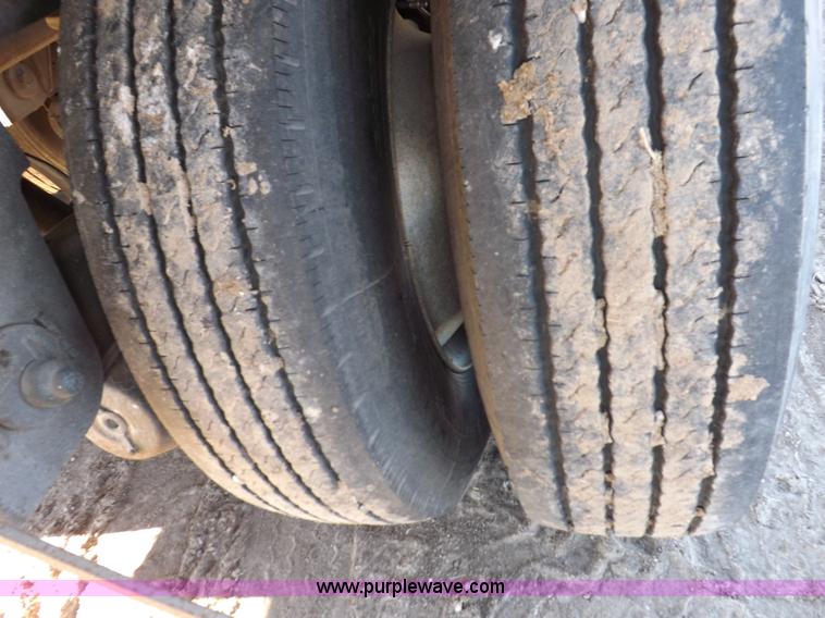 image for item I9231 2003 Utility refrigerated trailer