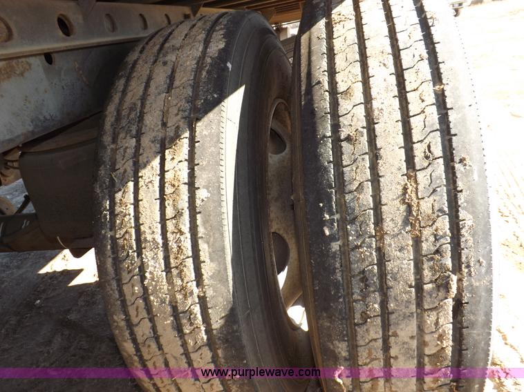 image for item I9231 2003 Utility refrigerated trailer