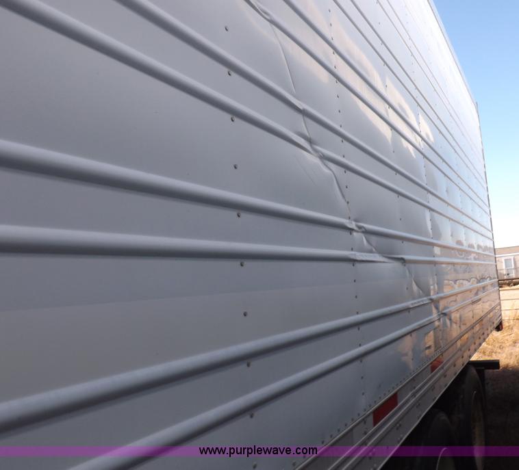 image for item I9231 2003 Utility refrigerated trailer