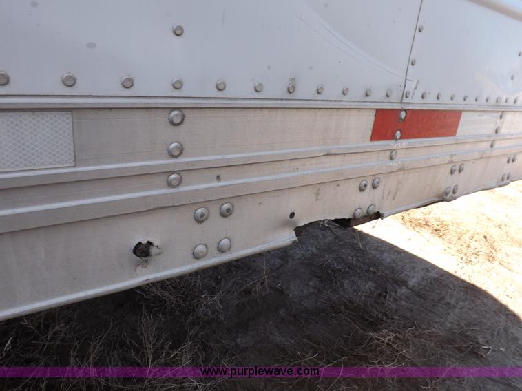 image for item I9231 2003 Utility refrigerated trailer