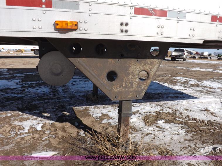 image for item I9232 2003 Utility 3000R refrigerated trailer