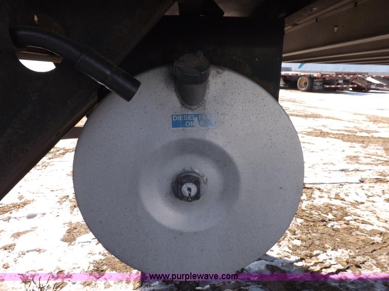 image for item I9232 2003 Utility 3000R refrigerated trailer