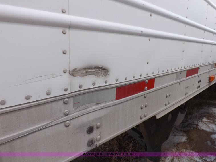 image for item I9232 2003 Utility 3000R refrigerated trailer