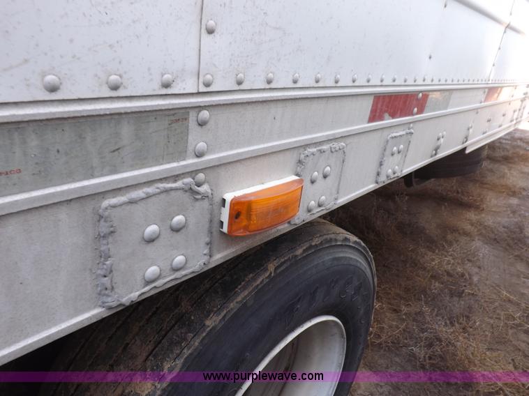 image for item I9232 2003 Utility 3000R refrigerated trailer