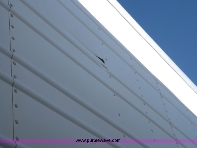 image for item I9232 2003 Utility 3000R refrigerated trailer